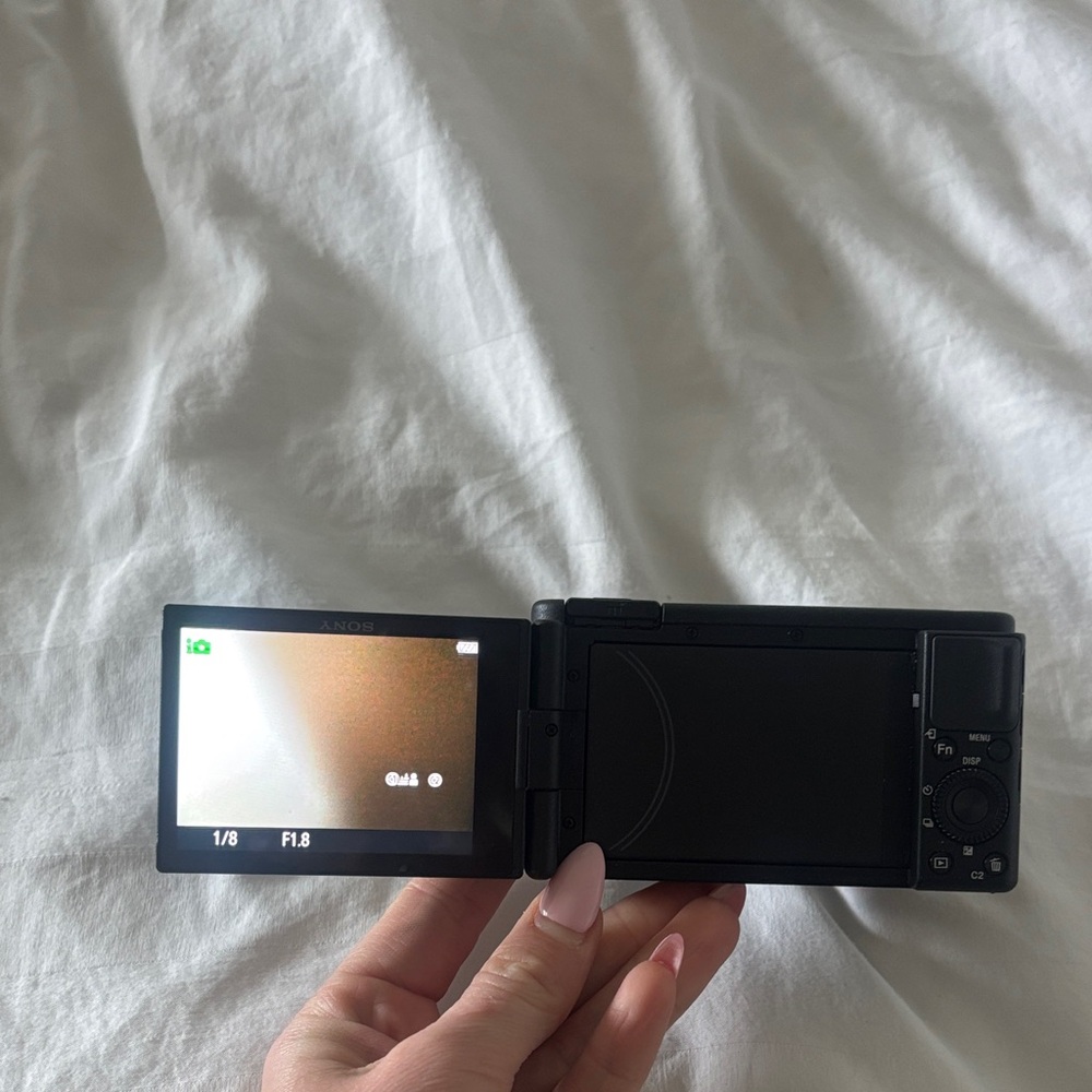 Sony ZV-1 Compact Digital Camera - Black - Picture 5 of 8